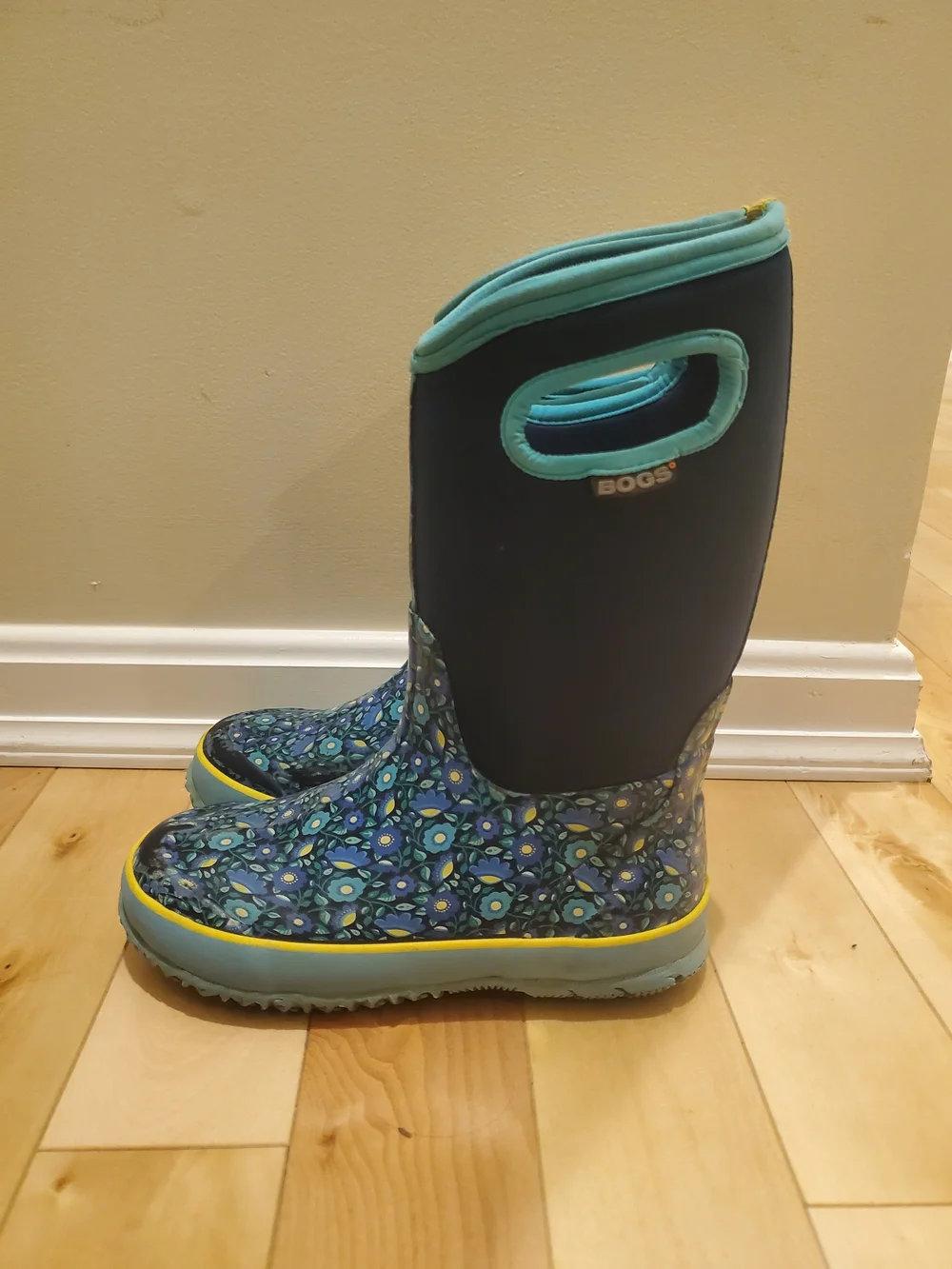 Bogs Kids' Blue Floral Waterproof Rain Boots